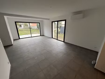 villa récente t5 de 110 m2 léguevin