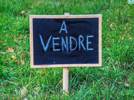 terrain de 447m2 viabilisé  permis de construire purgé