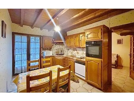 location maison  m² t-4 à aubas  700 €