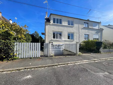 à louer - maison familiale de 90 m² avec sous-sol total 60 m²  jardin et garage - quartier