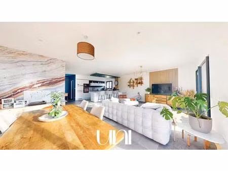 maison 5 pièces de 115m2 de plain pied - tilly-sur-seulles