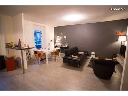 appartement  plein centre  3 chambres  92 m2 – place de parking privée