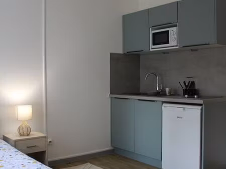 grand studio meublé