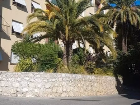 location studio meublé