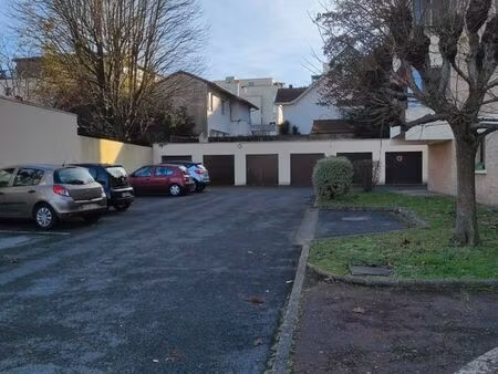 garage fermé bayonne foch 18m2