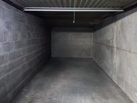 garage fermé résidence sécurisé