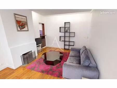 appartement 1 pièce 64 m²