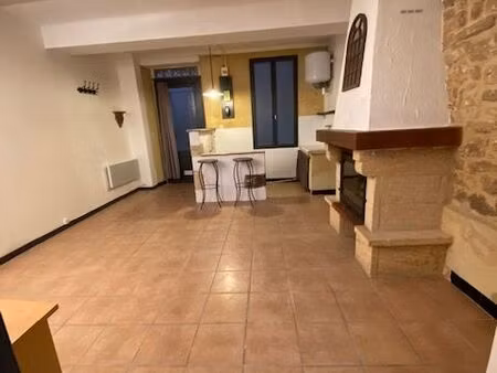 remoulins quartier historique studio 24m2