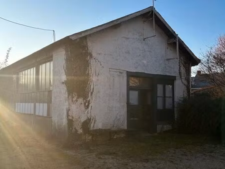 ancien atelier de menuiserie de 117 m2 idéal loft