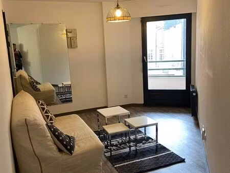 studio dans résidence récente hypercentre