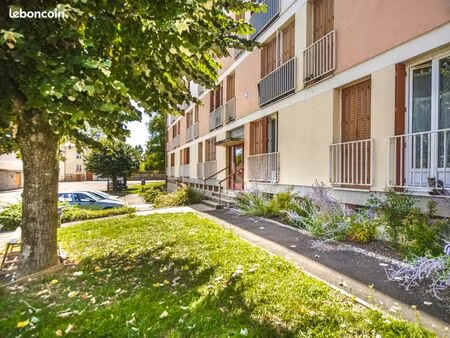 appartement 3 pièces 55 m²