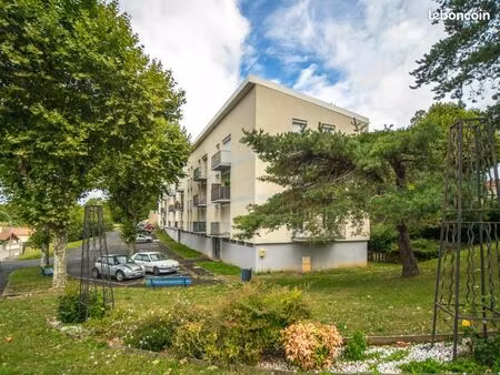 appartement 4 pièces 65 m²