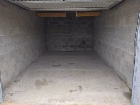 garage à louer