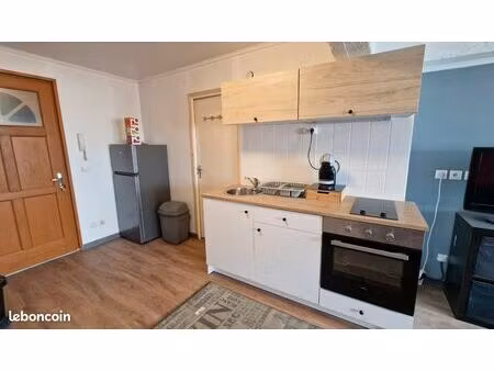 grand studio proche gare chateaucreux