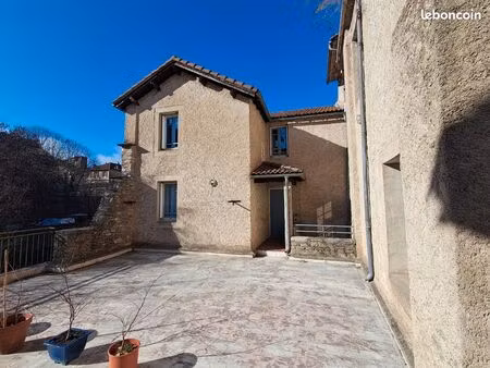 appartement t3 duplex 70m2   terrasse et cave