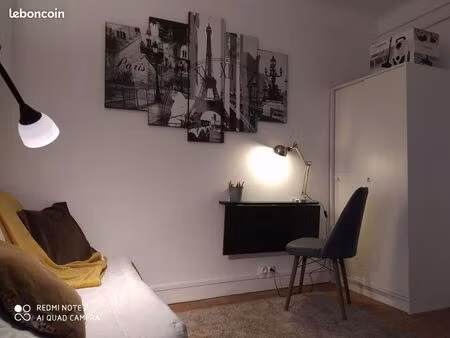 location studette 12metres carré meublée paris 16 eme