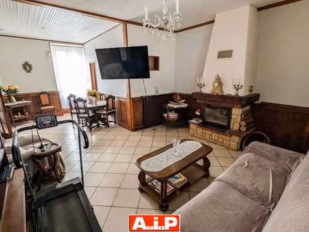 vente maison à cerizay (79140) : à vendre / 140m² cerizay