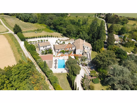 un havre de tranquillité à allan : copropriété au caractère