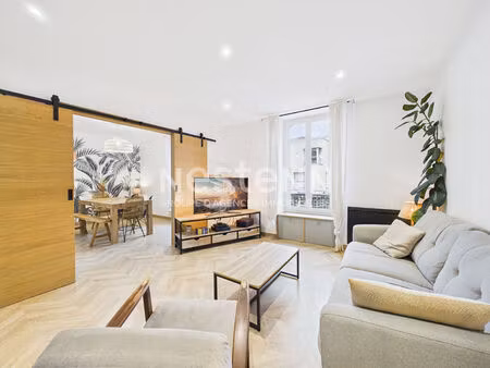 a vendre à aurillac  centre ville  proche gare  appartement rénové de type 2 d'une surface