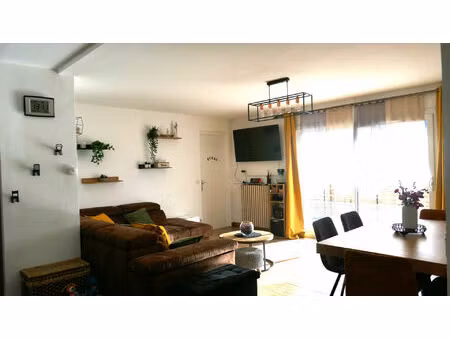 faverges. maison individuelle avec terrain au centre ville.