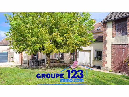 jolie maison ancienne rénovée  2/3 chambres