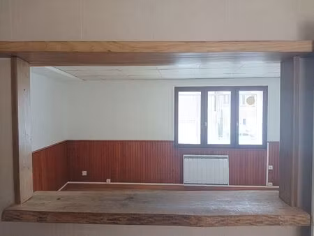 t2 nailloux centre-ville