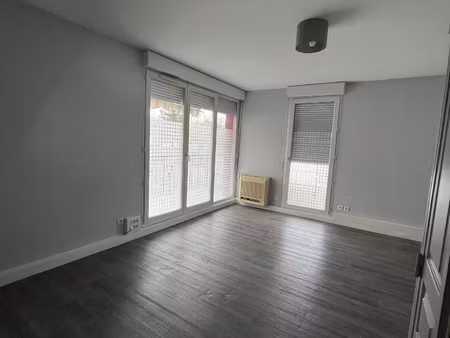 12 passage de l'hotel de ville - libre le 23/02/2026