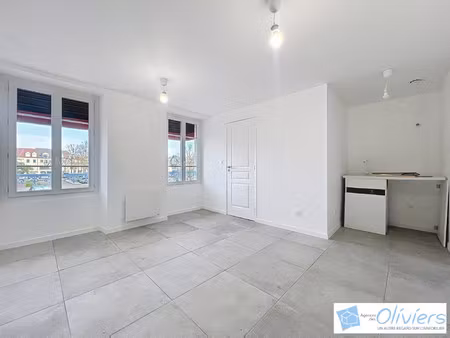 appartement à louer voisins-le-bretonneux