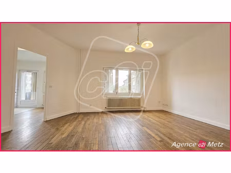 à louer appartement f3 de 67 m2  avec terrasse et parking