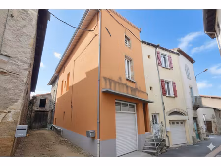 les martres de veyre / maison à louer de 74 m2 en centre-bourg avec garage !