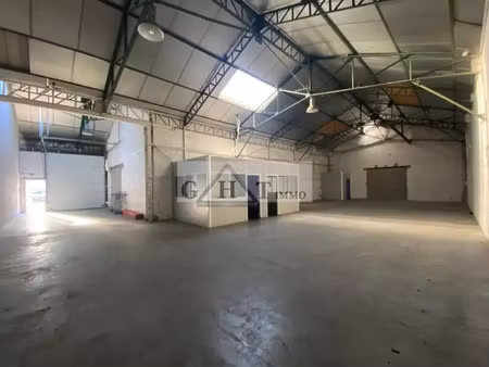 local d'activités 900m2 à vendre pantin