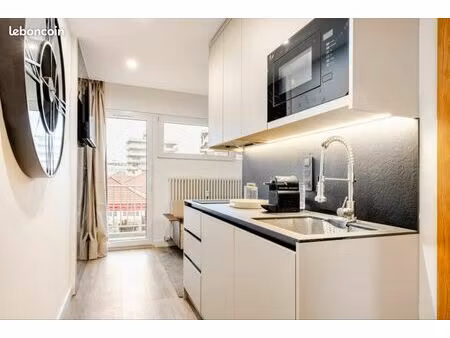 ?studio haut standing all inclusive avec balcon - ascenseur - dressing  smart tv & bureau 