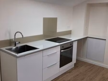 t2 entièrement rénové dans un petit hameau