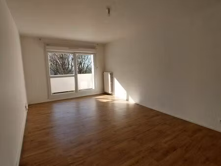 appartement t2 avec balcon proche commodités