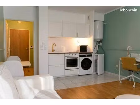 studio meublé de 27m2 + parking