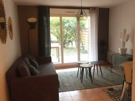 location meublée t2 (42m²) + garage + terrasse/jardin – metro gorge de loup/ vaise