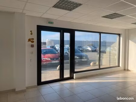 location entrepot et bureaux