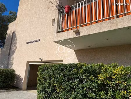 parking/box 19 m² hyères