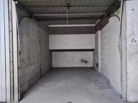 box / garage à louer - 22 rue du borrégo   paris 20eme