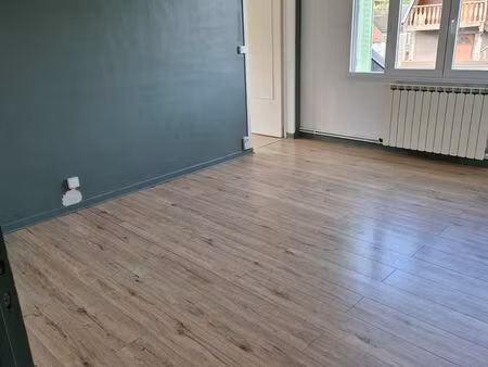 appartement de 80 m2 ste feyre