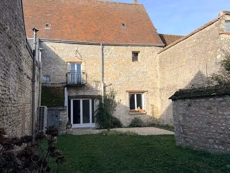 grande maison rénovée - 3 chambres - jardin clos et sans vis à vis