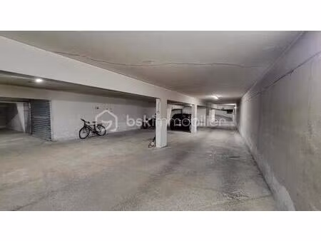 parking de 12 m² à paris-19e-arrondissement