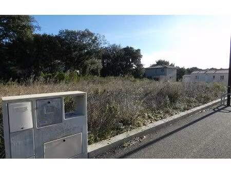 terrain uzès m² t- à vendre  127 000 €