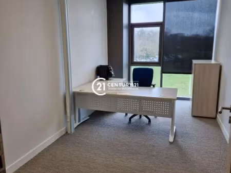 caen nord - a louer - bureau meublé de 13 m²