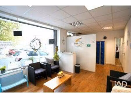 vente murs commerciaux 159 m²