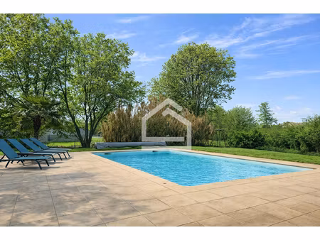 arsac - maison proche lac de 161m²  piscine et double garage.