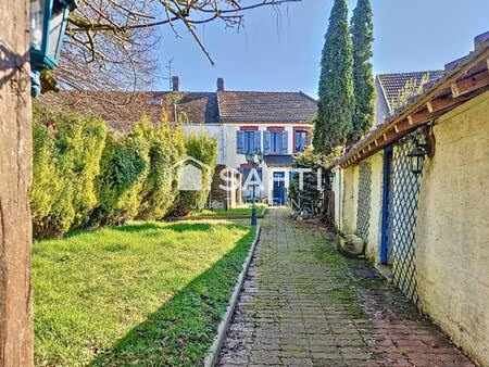 maison de village 3 chambres avec des dépendances