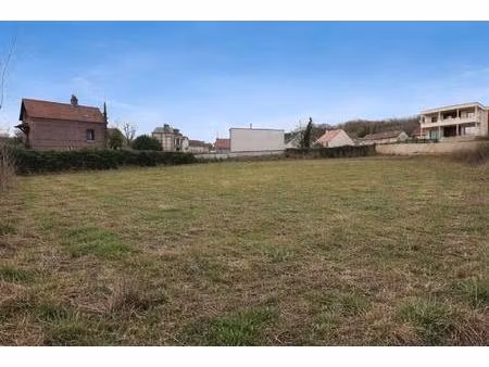 terrain viabilisé 1106 m² aux alentours de oissel