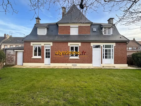 grande maison de caractère au coeur de rosieres en santerre