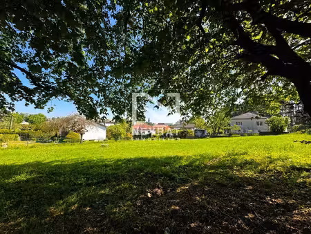 terrain vue dégagée et au calme  proche centre ville tournus